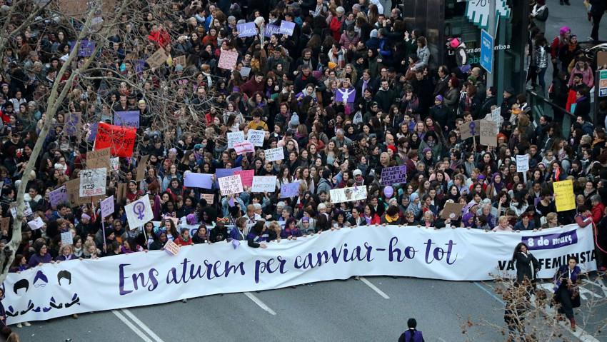 Silenciar i esborrar el 8M